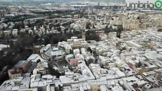 Terni in volo sulla città innevata [upl. by Longfellow]