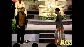 Leandria Johnson Shout Contest With Bishop of Comedy quotReggie Regquot [upl. by Snave387]