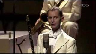 Max Raabe  Klonen kann sich lohnen [upl. by Winthorpe378]