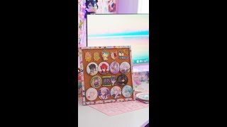 How to display pins and can badges on your desk [upl. by Ominorej]