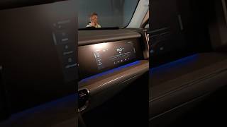 Großes Beifahrer Display im MHERO 1 China Elektro SUV [upl. by Prakash710]