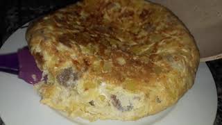 Kavurmalı Omlet Tarifi Kavurmalı Yumurta Nasıl Yapılır İspanyol Omleti Kavurmalı İspanyol Omleti [upl. by Zurkow]