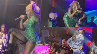 Wendy Shay Flashes DROSS 🤯 Tw£rks with Ursula Owusu at her Birthday Street Concert in Dansoman [upl. by Dranyar]