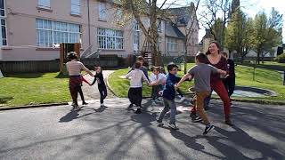 Initiation à la danse bretonne  cochinchine [upl. by Sarilda]