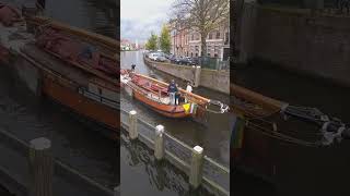 De Vriendschap door het Spaarne in Haarlem tijdens de Strontrace 30 oktober 2024 [upl. by Dickey]