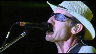 Skay Beilinson  Lejos De Casa  Cosquín Rock 2015  Día 3  170215 [upl. by Odlonyer164]