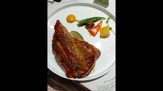 西堤 慶生 丁骨豬10盎司牛肉塊 生日蛋糕拍照洗相片 Tasty steak food 中和板南店 Taiwan [upl. by Niwled]