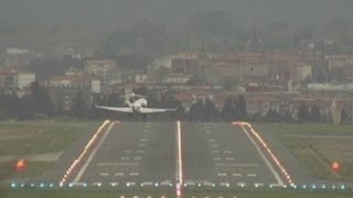 Dramatic crosswind landings in Bilbao [upl. by Agni323]