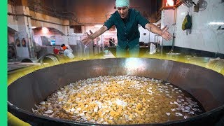 INDIAN FOOD Touched by GOD How to Cook for 10000 People in Delhis Biggest Sikh Temple [upl. by Kienan]