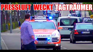 😱 PRESSLUFT HORN vom NOTARZT WECKT TAGTRÄUMER 😱  🚨 Einsatzfahrt Porsche NEF 🚨 [upl. by Wrand942]