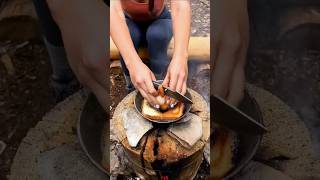 Survival Bushcraft Skills  Egg Omlette camping survival bushcraft outdoors lifehack [upl. by Mcclenaghan]