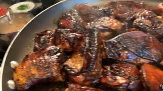 How to make Jamaican Brown stew chicken [upl. by Yelkcub]