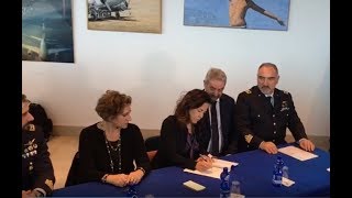 Comiso la firma della cessione dellex base Nato alla Regione [upl. by Ayet162]