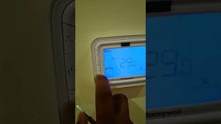 how to set Honeywell thermostat full 🤔💯 [upl. by Eisse]