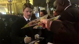 Josh Hartnett signing autographs in Paris [upl. by Akoyin330]