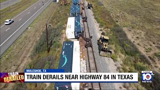 Train derails in Bailey County Texas [upl. by Daloris]