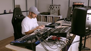 AKAI MPC LIVE II Retro  making a beat with vinyl records [upl. by Mendes]