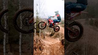 Beta RR Racing 2025 🤩 250 2stroke jump hardenduro [upl. by Shutz196]