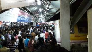 Mumbai Local Train Rush Dadar To Dombivli [upl. by Paolo]