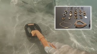 metal detecting with the scuba tector for treasure… [upl. by Haseefan115]