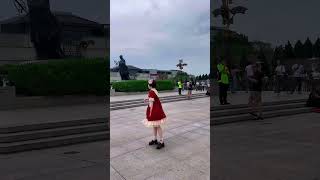 Chinese Robot Barbie moonwalk barbie popingdance [upl. by Intruoc535]