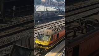 90011 and 90048 passes through Tamworth trainspotteruk railway trainspottinguk uk youtubeshorts [upl. by Tabbi]