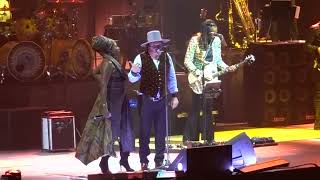 Zucchero amp Oma Jali  Facile Live Paris Bercy Accor Arena  18052022 [upl. by Sartin]