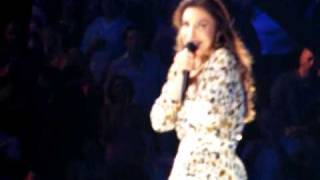 Ivete Sangalo se emociona e chora durante show no Madison Square Garden em Nova York [upl. by Aduhey]