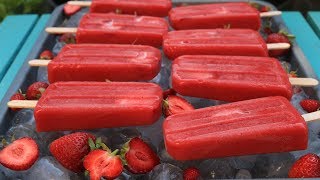 Paletas de fresa o frutilla sin azúcar  Recetas de Laylita [upl. by Yardna67]