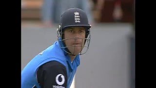 Nick Knight 73 vs New Zealand 2002 [upl. by Anar318]