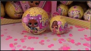 LOL Confetti Pop Surprise Series 3 Can Do Baby Gold Ball Found Big and Lil Sis [upl. by Annawaj]