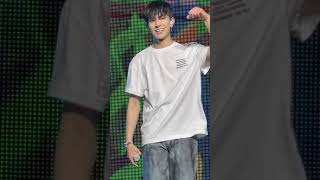 ENHYPEN HEESEUNG Paradoxxx Invasion focus fancam Chicago Wintrust Arena MANIFESTO TOUR [upl. by Notneuq598]