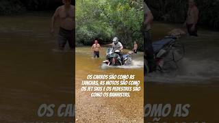 Os carros são como as lanchase as motos são como os jet skis e os pedestres são como os banhistas [upl. by Auot]