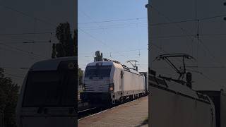 Vectron süvít át tehervonatával Győrön vectron siemens transport [upl. by Egwin]