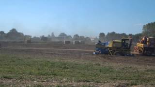 Course de moiss batt crossquot a la fete de lagriculture 2014 en vendée [upl. by Annawik120]