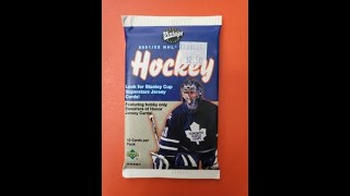 SARKY PACK RIP A 20012002 UPPER DECK VINTAGE hockey rip [upl. by Ashbaugh]