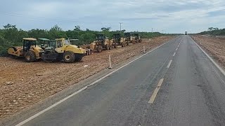 BR 116 DNIT ESTÃ ABRINDO ACOSTAMENTO NA RODOVIA CARAIBAS FORMOSA BENDEGÃ“ SERTÃƒO DA BAHIA 270124 [upl. by Llednov2]