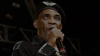 Desmond Dekker  Pickney Gal  Legendado [upl. by Elbart676]