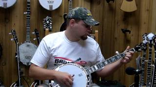 Banjocom video demo of a new Deering Golden Wreath 5 String Banjo [upl. by Adlev852]