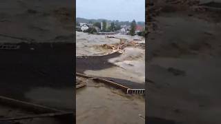 GLUCHOLAZY  POWIAT NYSKI  OPOLE FLOOD đźŚŠ BĂŠLĂ âžˇď¸Ź NYSA KLODZKA RIVER đźŚŠ BRIDGE DESTROYED đźš§ POLAND đź‡µđź‡± [upl. by Sami]