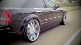 2010 Chrysler 300 on 24s Rollin [upl. by Abijah658]