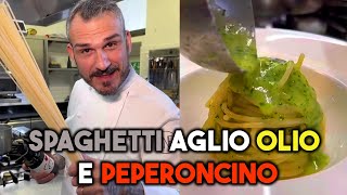 Spaghetti aglio olio e peperoncino 🌶️ Chef Roberto Di Pinto [upl. by Irakuy]