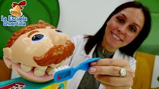 Vídeo para niños Un dentista para el Señor Dientes La Escuela Divertida [upl. by Emeline]