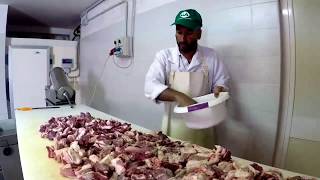 Come si fanno le salsicce e il salame Bastardone a Norcia [upl. by Kraul]