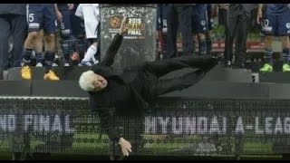 Frank Lowy FALLS Off The Stage During The 2015 ALeague Trophy Presentation  VIDEO [upl. by Ettevad738]