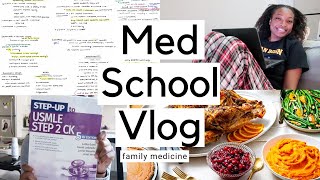 MED SCHOOL VLOG  3rd year family medicine step 2 resources [upl. by Gasper106]