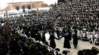 Satmar Rebbe Dancing with his Family [upl. by Skardol]