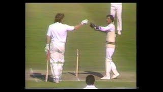 ENGLAND v PAKISTAN 3rd TEST MATCH DAY 3 HEADINGLEY JULY 4 1987 IMRAN KHAN IAN BOTHAM WASIM AKRAM [upl. by Holcomb]