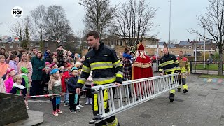 Brandweer in actie tijdens sinterklaasbezoek Kollum [upl. by Enyrhtak]