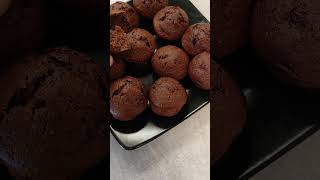 Muffin al cioccolato e ciliegie morbidissimi [upl. by Sinne779]